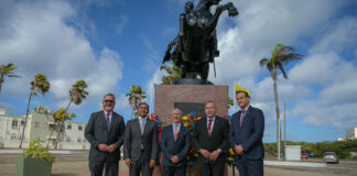 Pabien na tur persona Colombiano riba nan Dia diIndependencia di Colombia