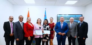 XAVIER UNIVERISITY SCHOOL OF MEDICINE ARUBA A OTORGA DOS FULBECA (SCHOLARSHIP) NA DOS STUDIANTE ARUBIANOCada beca ta balora na e suma di $189.000