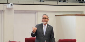 Minister Glenbert Croes encarga cu Integracion