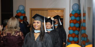 MINISTER ENDY CROES TA FELICITA E 30 GRADUADONAN DI IPA