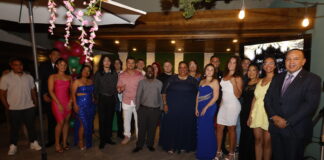 MINISTER ENDY CROES TA FELICITA E 30 GRADUADONAN DI IPA