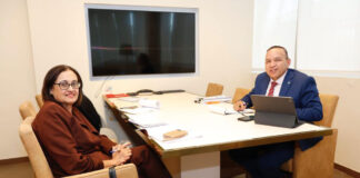 MINISTER ENDY CROES A REUNI CU SRA. MARISKA DANIA