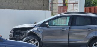 Dama probablemente a bira malo tras di stuur y ta accidenta