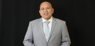 MINISTER ENDY CROES TA ELABORA RIBA MAS DI E AVANCENAN CU TA TUMANDO LUGA DEN DPS