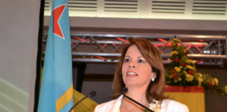 MEP TA FELICITA SU LIDER EVELYN WEVER-CROES PA SU 12 AÑA COMO LIDER