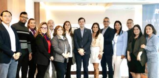 Director di A.T.A. Latino America y delegacion di Aruba cu bishita na Peru