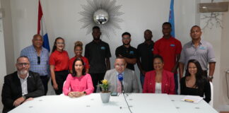 COORDINADO DI STAGE DI COLEGIO EPI SRA. EDDELYN DIJKHOFF TA DESEA E STUDIANTENAN CU TA BAY EHERCE NAN PASANTIA NA MEXICO HOPI EXITO