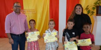 GANADORNAN DI E CAMPAÑA‘BACK TO SCHOOL’ CU MEP A RICIBI NAN PREMIONAN