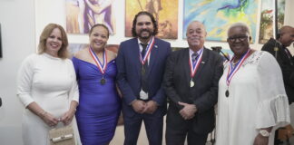 PROME MINISTER TA FELICITA Y GRADICI SR. RODERICH LOPEZ Y SU GRUPO MASSIVE BRASSBAND INTPA PONE ARUBA SU NOMBER RIBA TARIMA INTERNACIONAL