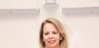 GOBIERNO DI ARUBA TA CUMPLIENDO CU TUR TRES NORMA CU A PALABRA CU HULANDA DEN E RAFT