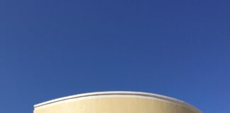 Banvota pa Monumento di Uncle Louis Store gana e Erf goed Duurzaamheids prijs 2023.