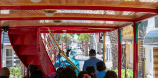 Comerciantenan Contento cu Tram ta Bolbe Pasa den Caya Betico Croes