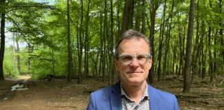 Dutch Caribbean Nature Alliance ta yama señor Arno Willems bonbini como Representante Nobo di Patrona Su Altesa Real Prinses Beatrix.