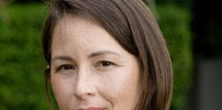 Arubiano Elizabeth De Cuba nombra miembro di CFT Curacao