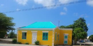 Fundacion Savaneta a renoba casita Arubiano na caminda grandi