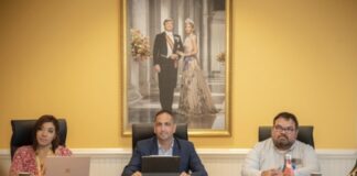 Minister Oduber y sindicatonan den reunion pa presentacion di “Plan Sociaal”