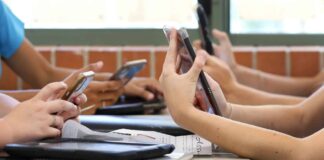 Telefon celular ta keda prohibi na scolnan basico desde aña escolar nobo