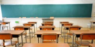 Oposicion a vota contra varios proyecto clave; e.o. scol nobo di MAVO na Paradera