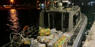 Wardacosta y Polis a intercepta 12 Persona cu 600 kilo di droga