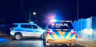 HOBEN DI 17 A WORDO TIRA NA MANDOLINSTRAAT