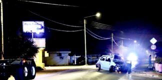 Accidente cruel cu auto “right hand” a costa bida di hoben riba brommer na Savaneta