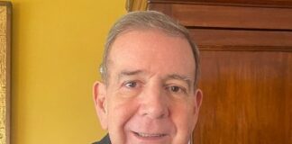 Edmundo Gonzales t’e candidato di oposicion pa bay contra Maduro