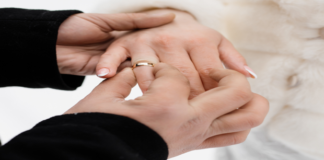 Iglesianan Cristian di Aruba: Beneficionan Social di Matrimomio