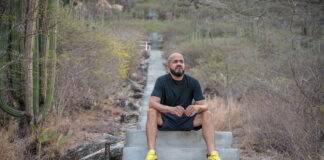 Luandho Deluvia ta empleado superior di Aruba Bank