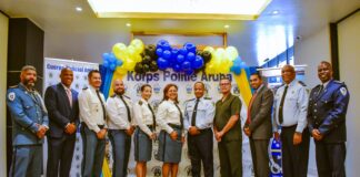 Trahando hunto pa pa inverti den e Cuerponan: Polis di Aruba y Corsou a termina Master Ehecutivo den liderasgo polical