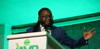 AVP: E hoben talentoso y stima den e comunidad di San Nicolaas Chris James, a anuncia su candidatura oficial y su participacion na e lista di AVP pa e eleccion binidero