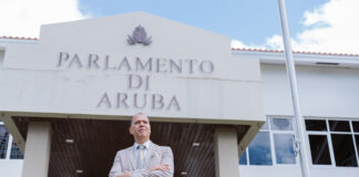 Parlamentario Marco Berlis (MEP) ta papia di Referendum, e derecho di pueblo pa scoge su mesun destino