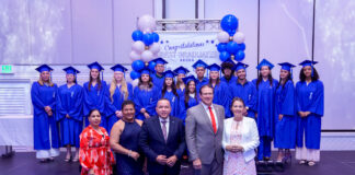 Minister Endy Croes: Women’s Club of Aruba a otorga Best Student Award n’e miho graduadonan di aña 2024
