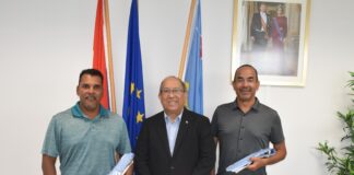 Duaneronan Davelaar y Ruiz a bishita Minister Thijsen