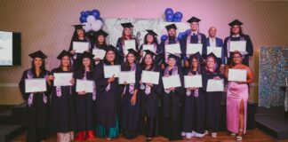 Di studiante pa influenciador: 22 graduado di IPA cla pa inspira y educa!