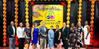 Minister Endy Croes: E prome grupo di ABO2 di EPB Oranjestad a ricibi nan diploma