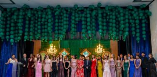 Prome Minister tabata presente na e ceremonia di graduacion: Pabien na tur e graduadonan di vwo Colegio Arubano