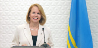 Prome Minister Evelyn Wever-Croes: Politiconan di oposicion ta ataca Ministerio Publico pa tapa nan propio foutnan