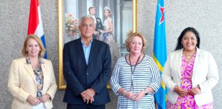 Miembro nobo pa Aruba den e Colegio di Supervision Financiero pa Aruba (CAFT) a reuni cu Prome Minister