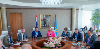 Durante reunionnan exitoso cu Gobierno di Aruba, secretario di estado Zsolt Szabó ta dispuesto pa traha hunto pa un Aruba mas fuerte y resiliente