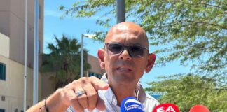 Protocol 2006 ta confirma cu Gobierno ta mete politicamente y abusa di esaki: A saca información personal di ambtenaarnan inhustamente y inlegalmente