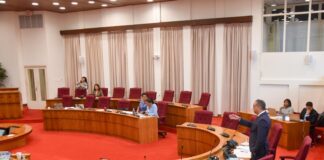 Minister Dangui Oduber: parlamentario aquannette gunn ta usa carta di extrimista pa por crea panico bou pueblo di aruba encuanto vacuna