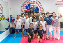 Taekwondo Team Aruba a train cerca Master Antwuan Wilson na Florida