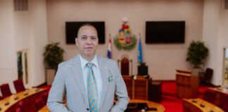 Parlamentario Marco Berlis (MEP): Rapportnan di CaFT ta confirma bon maneho di finanzas publico di Gabinete Wever-Croes-II