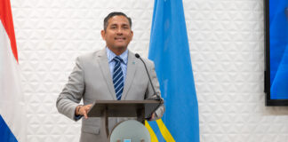 Minister Ursell Arends: Segundo (y ultimo) oportunidad pa re-inscripcion di peticion pa permiso di Taxi