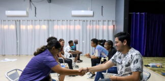 Bira un Heroe den comunidad: sea un Boluntario cu Heart-Centered Leadership Foundation!