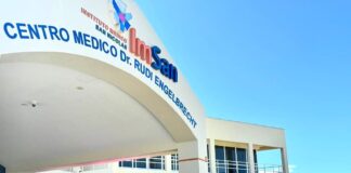 Minister Dangui Oduber: Un otro logro bunita pa Aruba cu cuater ambulance nobo!