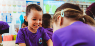 October 1 inscripcion ta habri na SKOA pa inscribi tur mucha cu ta bay cuminsa nan prome aña di kleuter!