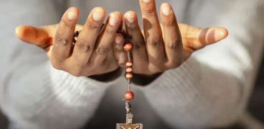 Rosario Bibo dialuna 29 di juni na kapel di Alto Vista