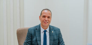 Parlamentario Marco Berlis (MEP): Pueblo stranhero nunca mag di lubida con Mansur a descrimina y exigi pa deporta tur stranhero