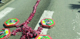 Scarsedad di klaapchi e aña aki debi cu Containernan lo keda Pega na Jamaica